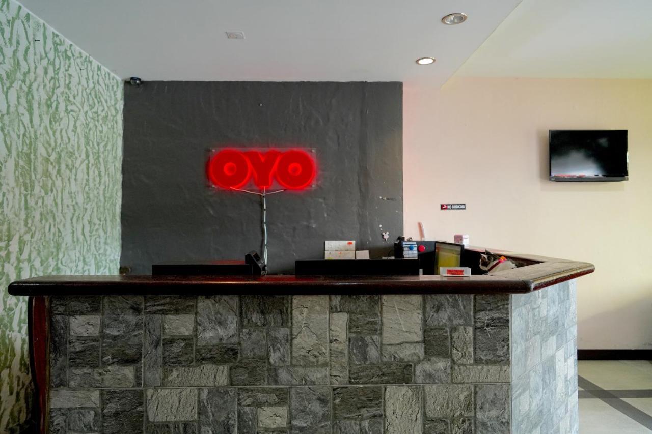 Oyo 1165 Kris Lodge Бінтулу Екстер'єр фото